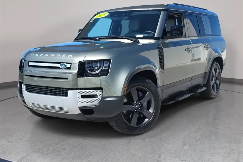 2025 Land Rover Defender 130 S photo 1