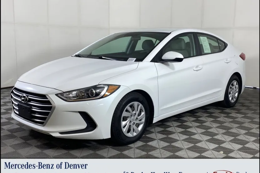 2017 Hyundai Elantra SE photo 1