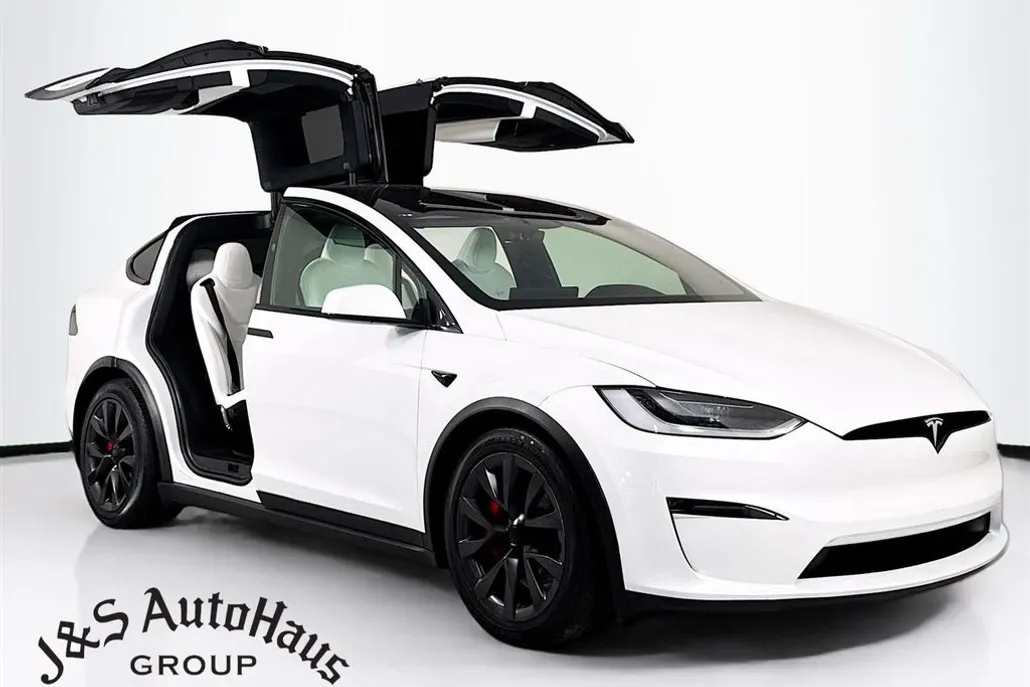 2023 Tesla Model X Plaid photo 1