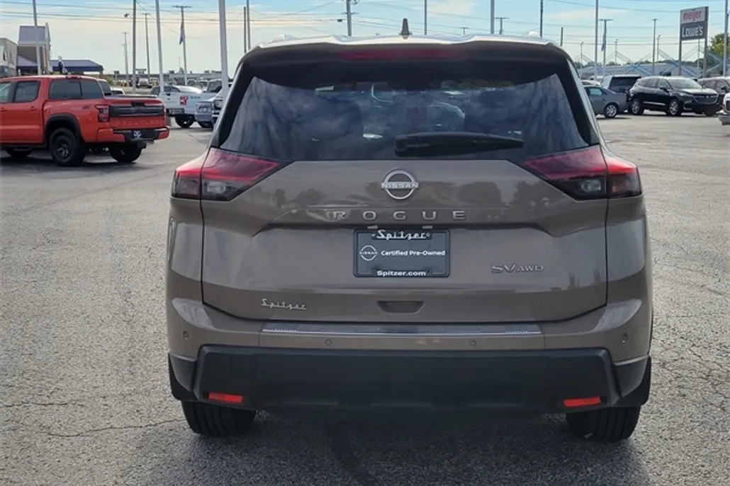 2024 Nissan Rogue SV photo 1