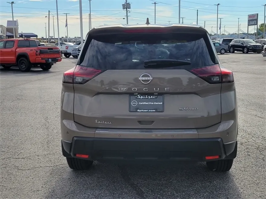2024 Nissan Rogue SV photo 1