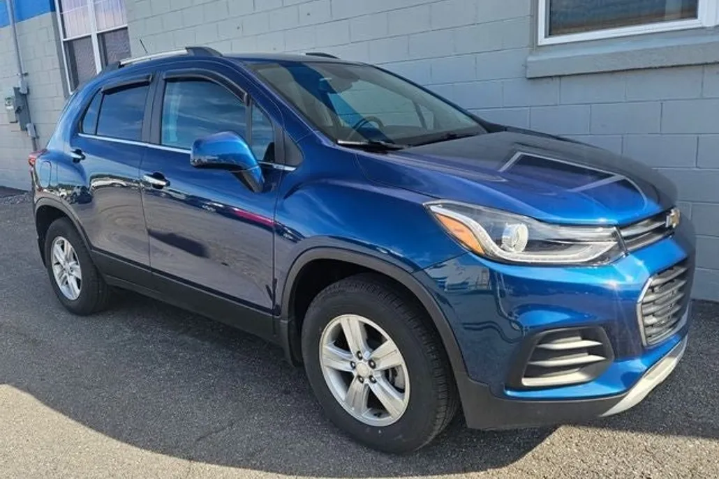 2020 Chevrolet Trax LT photo 1