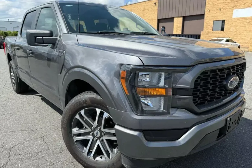 2023 Ford F-150 photo 1