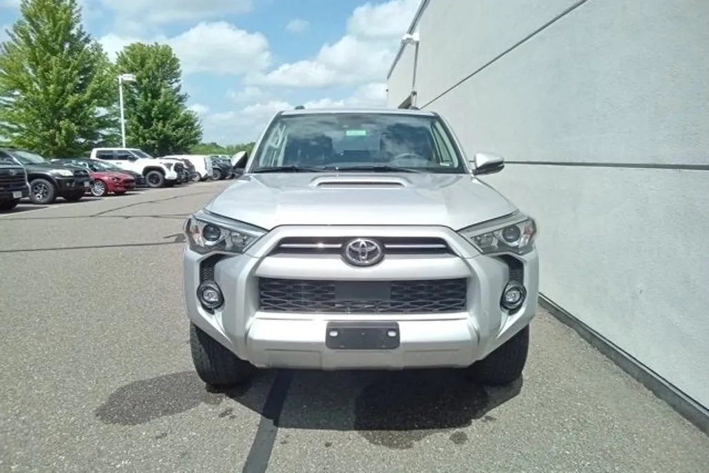 2024 Toyota 4Runner TRD Off-Road Premium photo 1