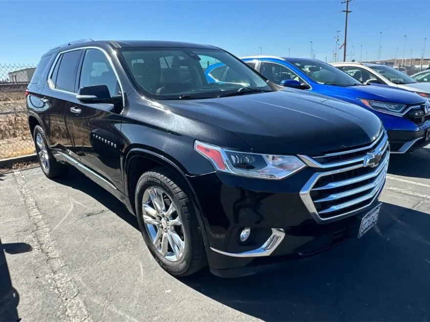 2018 Chevrolet Traverse High Country photo 1