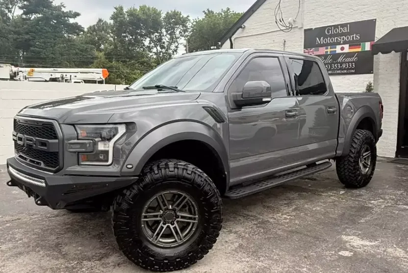 2018 Ford F-150 Raptor photo 1