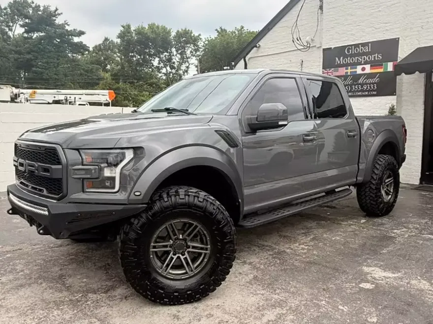 2018 Ford F-150 Raptor photo 1