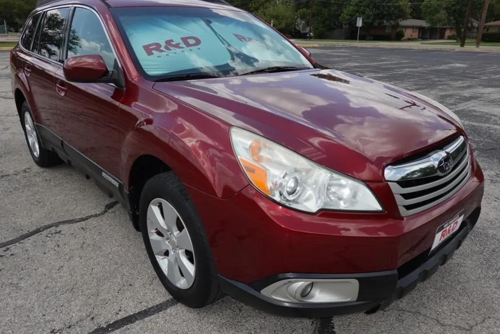 2012 Subaru Outback 2.5i photo 1