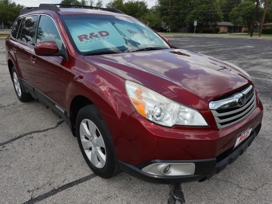 2012 Subaru Outback 2.5i photo 1