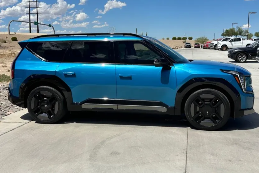2024 Kia EV9 GT-Line photo 1