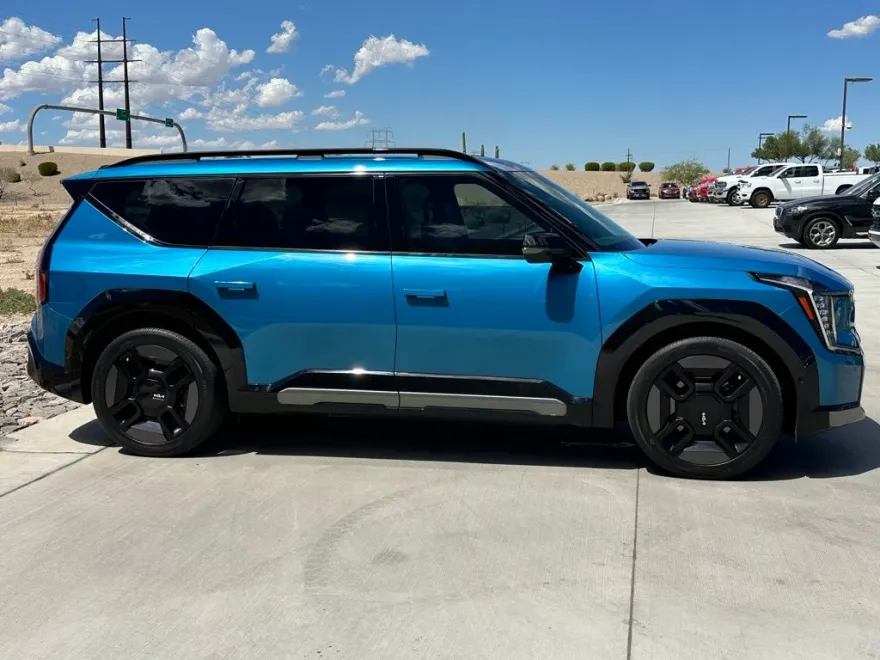 2024 Kia EV9 GT-Line photo 1