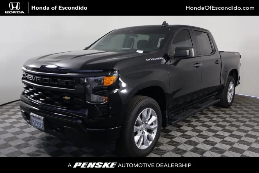 2022 Chevrolet Silverado 1500 Custom photo 1
