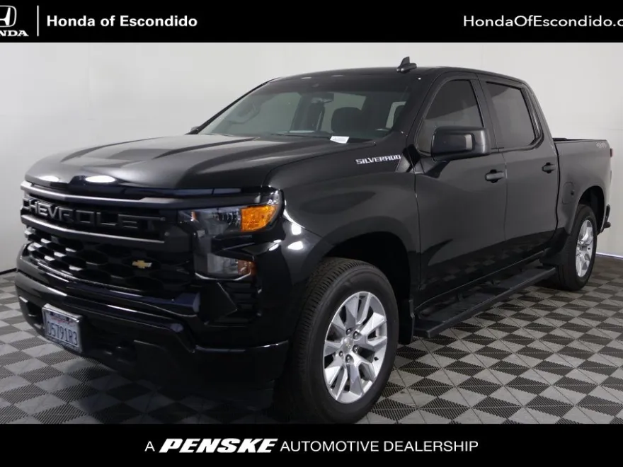 2022 Chevrolet Silverado 1500 Custom photo 1