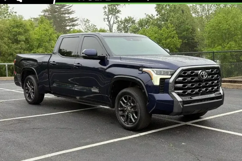 2022 Toyota Tundra Platinum photo 1