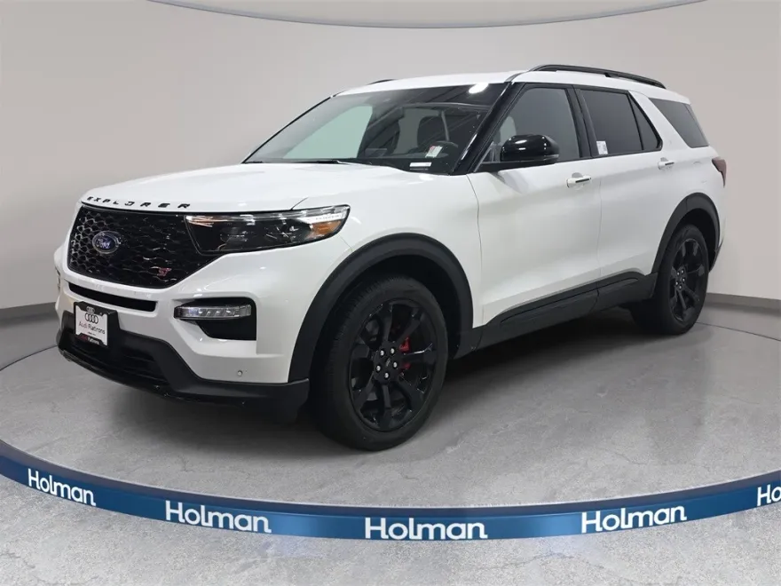 2024 Ford Explorer ST photo 1
