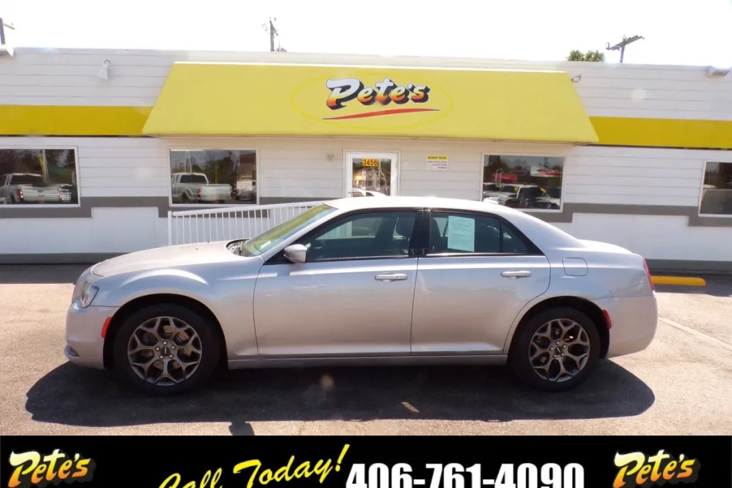2018 Chrysler 300 photo 1