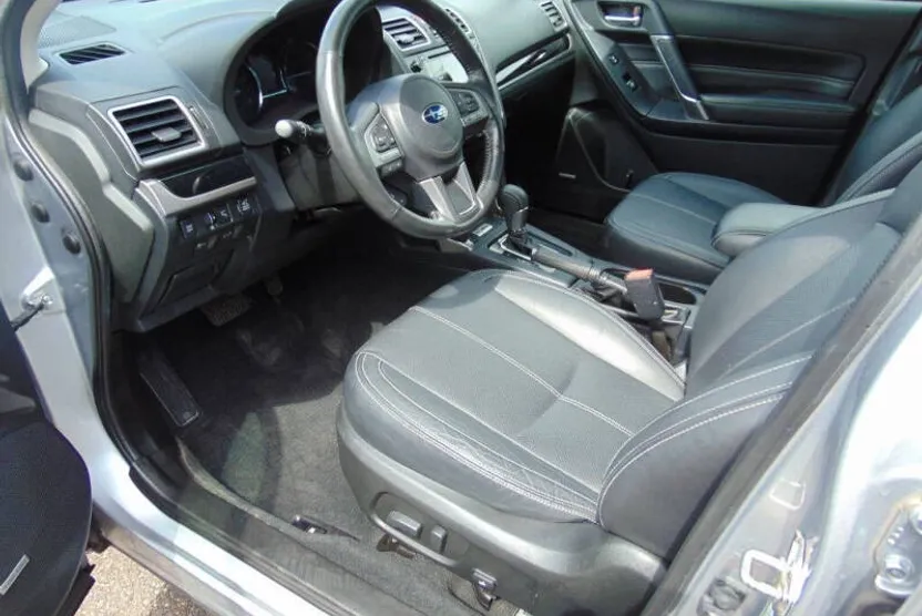 2018 Subaru Forester 2.5i Touring photo 1
