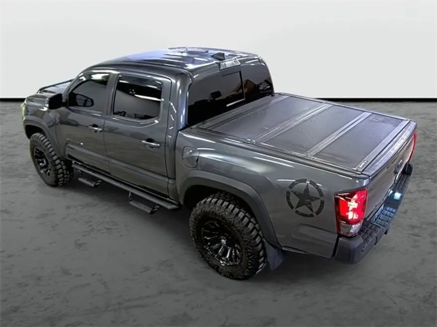 2019 Toyota Tacoma TRD 4x4 SR photo 1