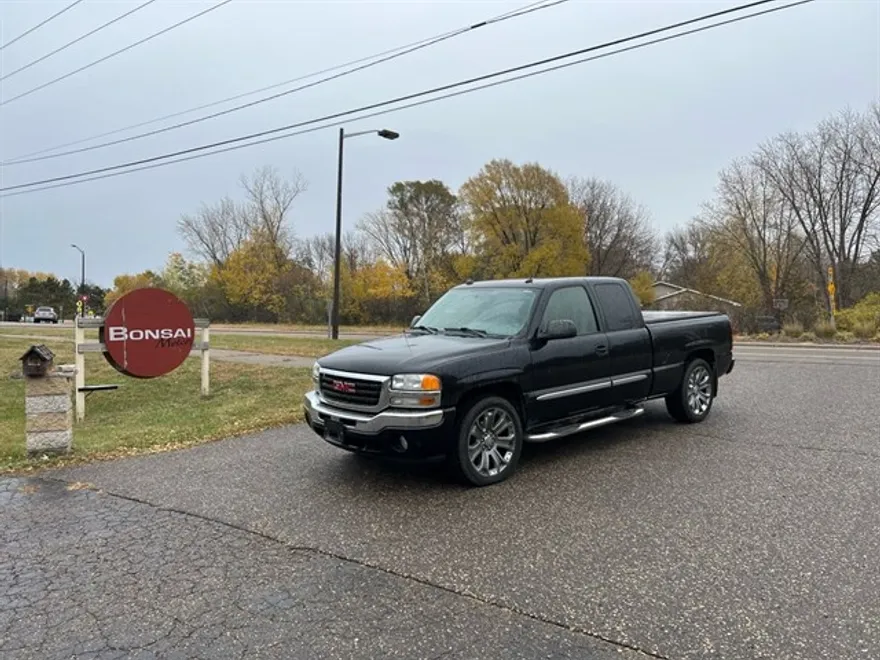 2005 Gmc Sierra 1500 SLT photo 1