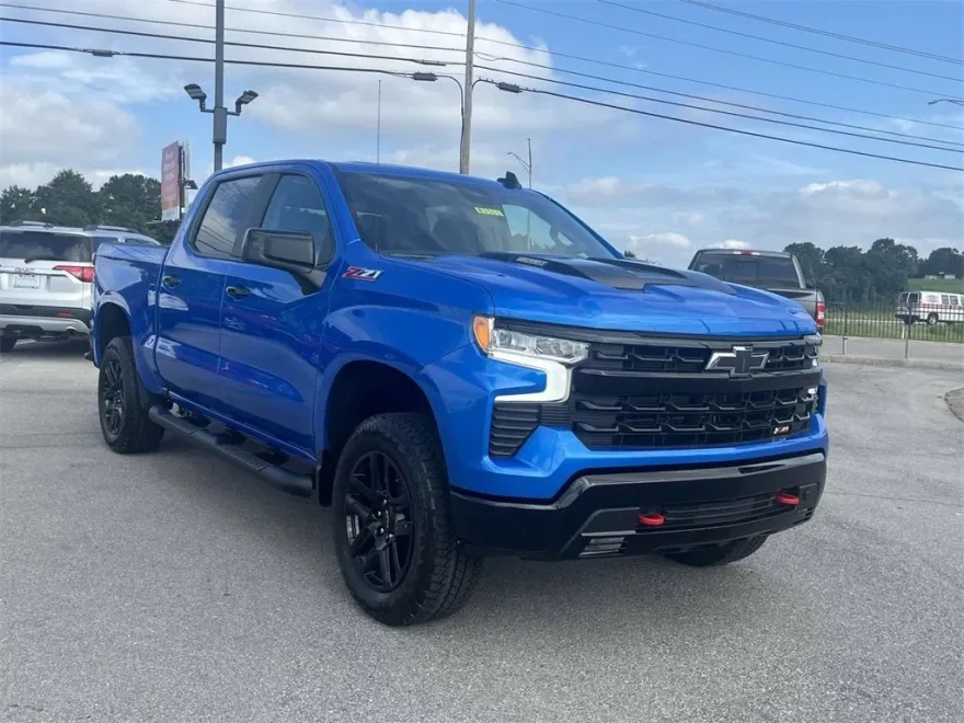 2025 Chevrolet Silverado 1500 LT Trail Boss photo 1