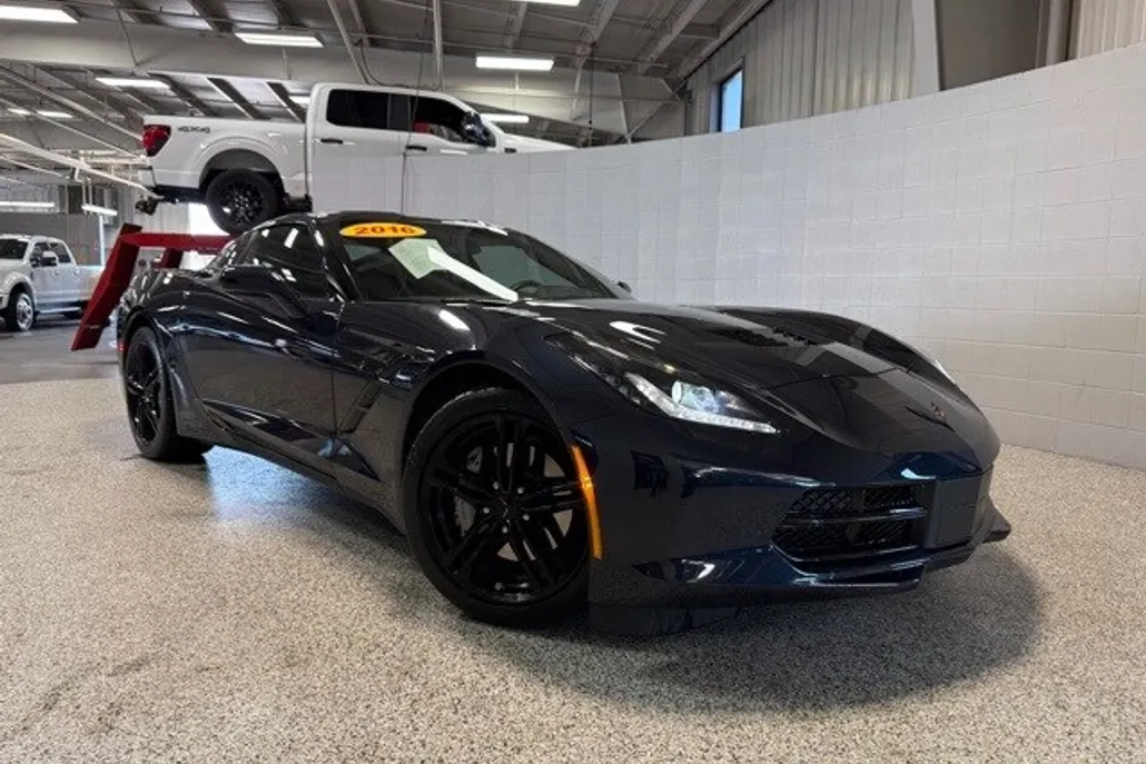 2016 Chevrolet Corvette Stingray Coupe 1LT photo 1