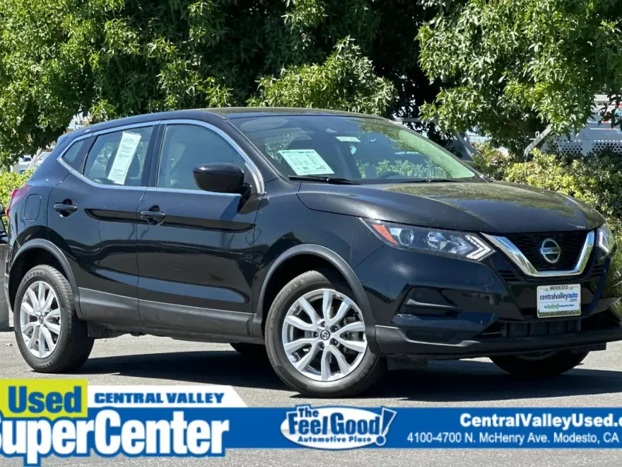 2022 Nissan Rogue Sport S photo 1