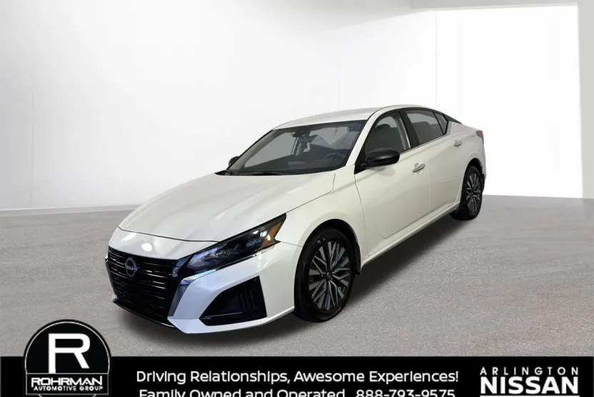 2024 Nissan Altima 2.5 SV photo 1