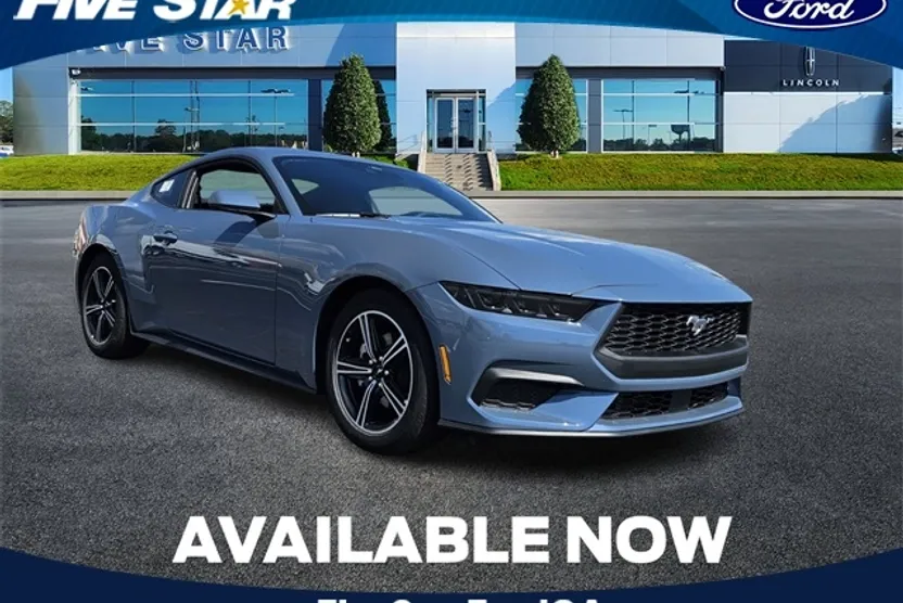 2025 Ford Mustang EcoBoost photo 1