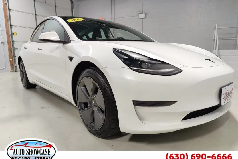 2023 Tesla Model 3 photo 1
