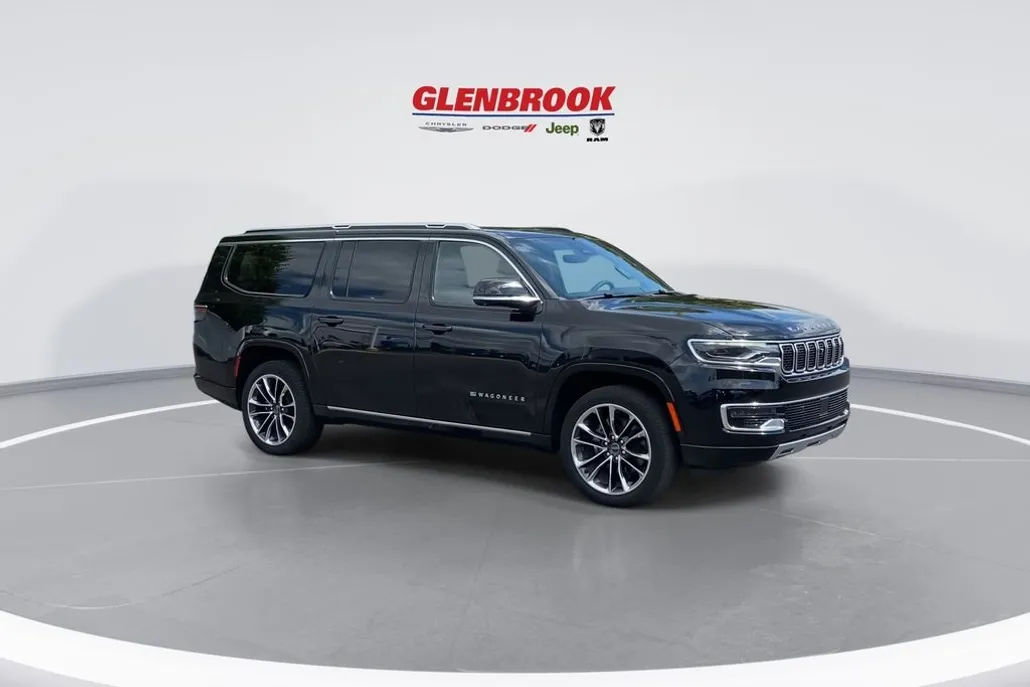 2024 Jeep Wagoneer L Series III photo 1