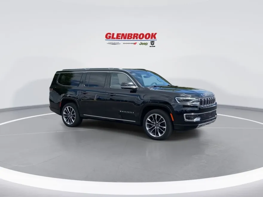 2024 Jeep Wagoneer L Series III photo 1