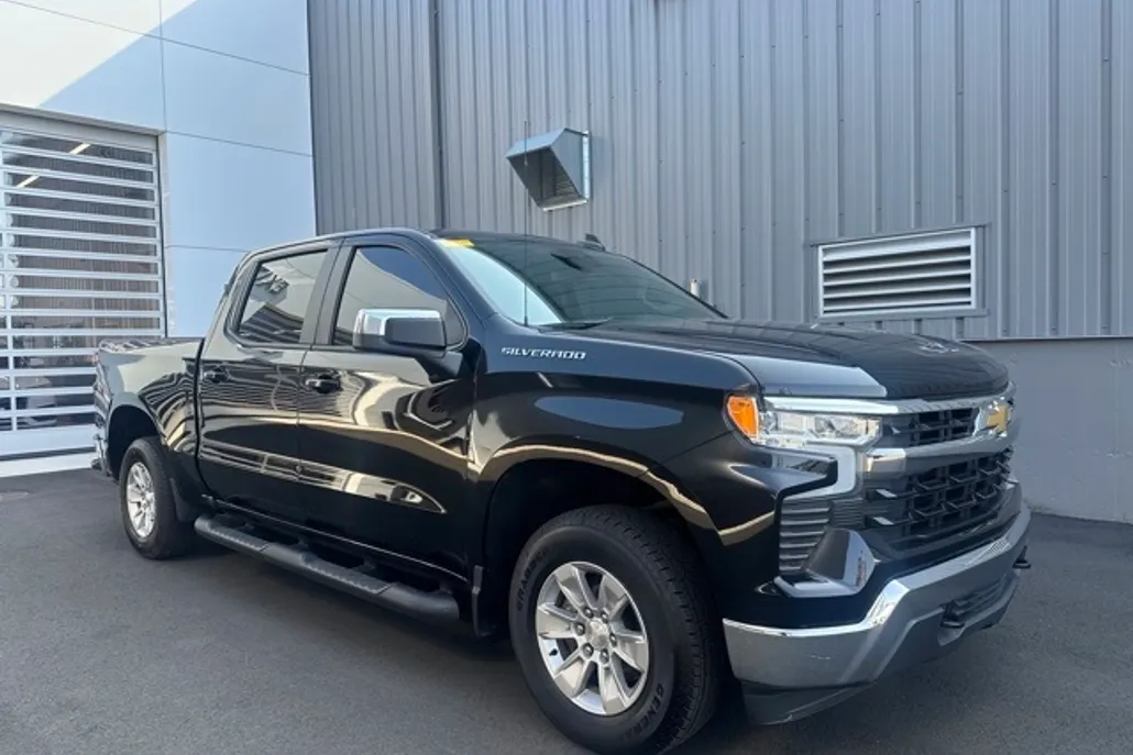 2022 Chevrolet Silverado 1500 LT photo 1