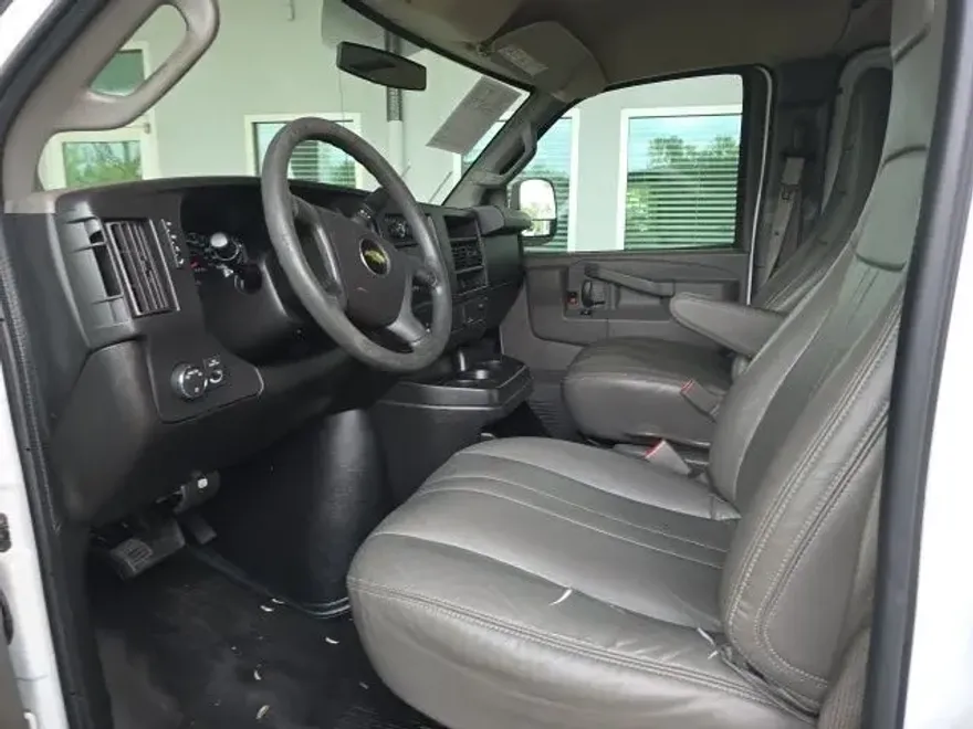 2017 Chevrolet Express 2500 Work Van Cargo photo 1