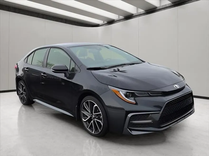 2022 Toyota Corolla SE photo 1