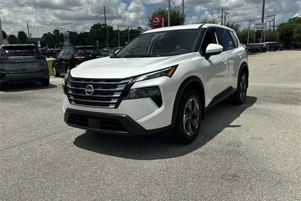 2026 Nissan Rogue SV photo 1