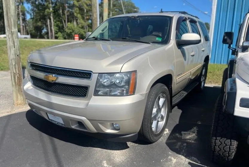 2013 Chevrolet Tahoe LT photo 1