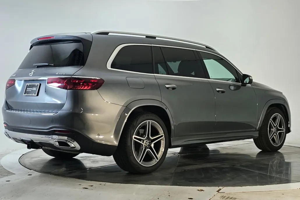 2024 Mercedes Benz GLS 450 4MATIC photo 1