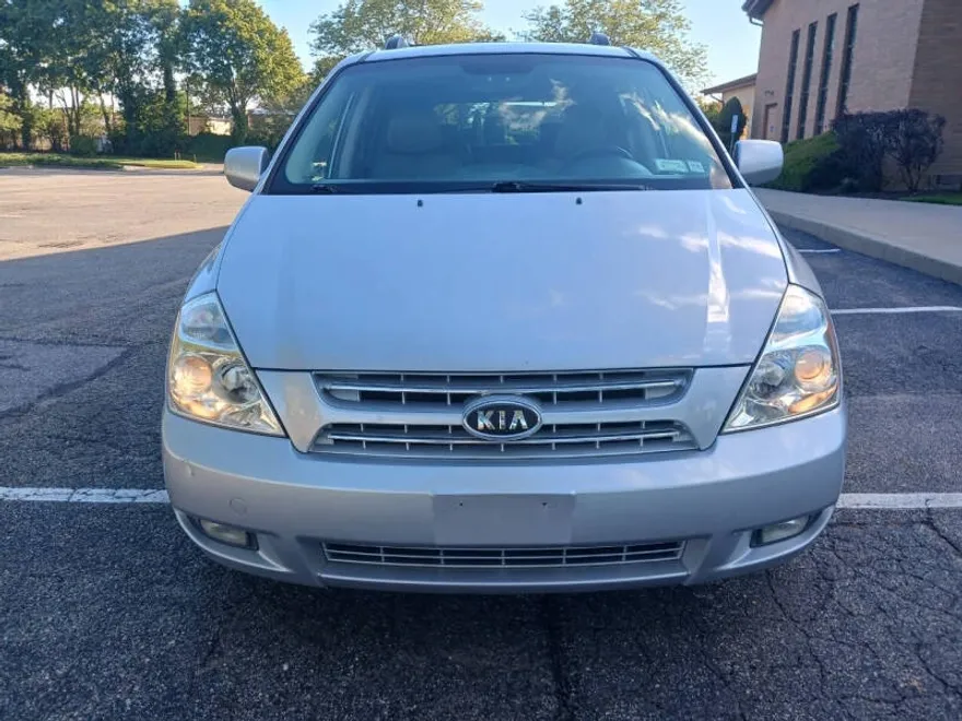 2007 Kia Sedona EX photo 1
