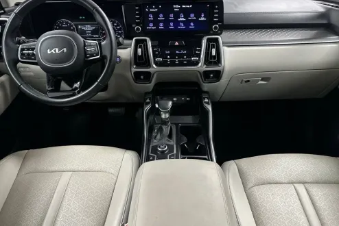 2023 Kia Sorento S photo 1