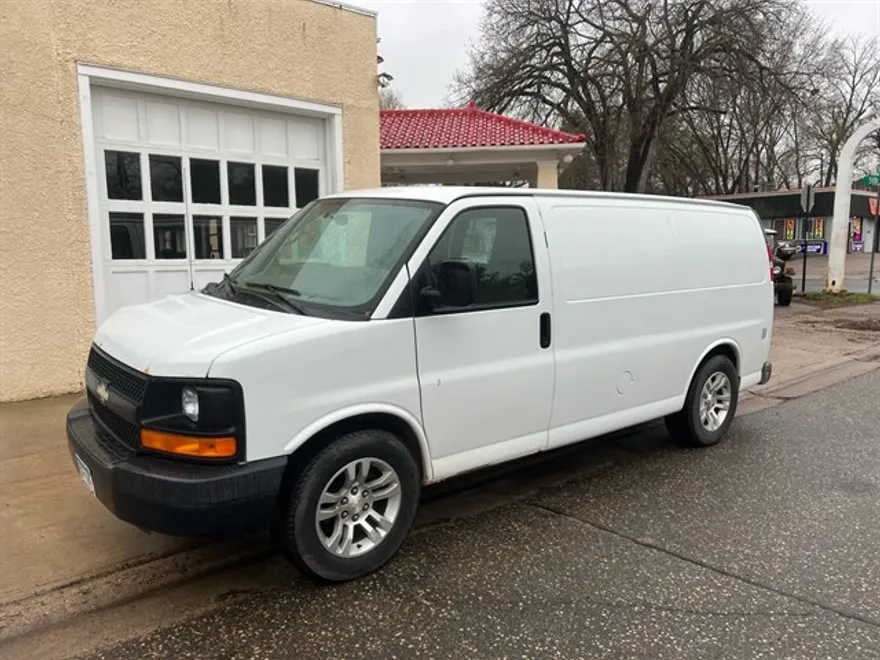 2013 Chevrolet Express 1500 Cargo photo 1