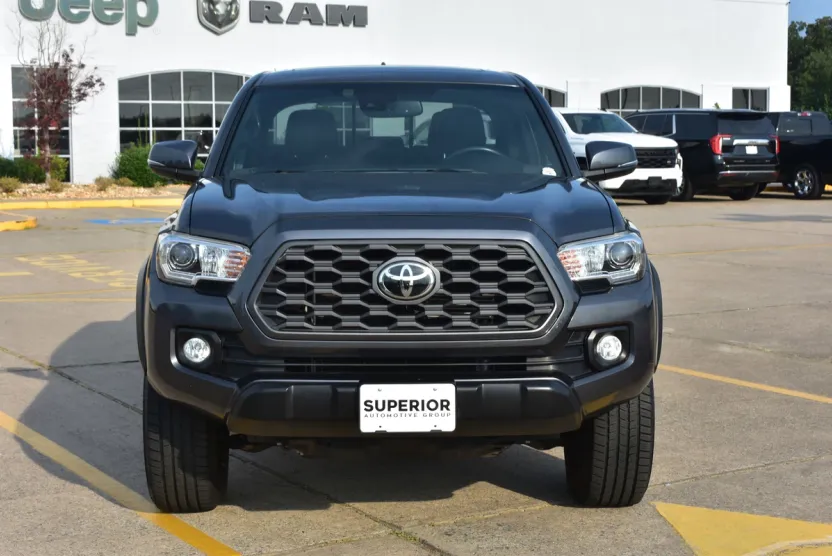 2020 Toyota Tacoma TRD photo 1