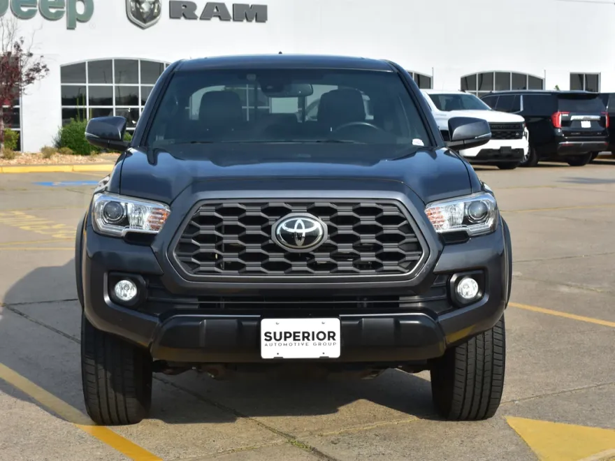 2020 Toyota Tacoma TRD photo 1