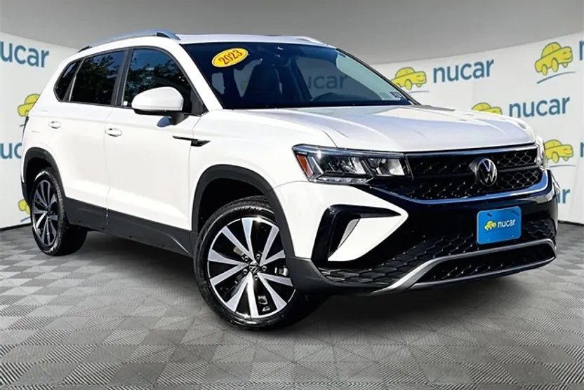 2023 Volkswagen Taos SE photo 1