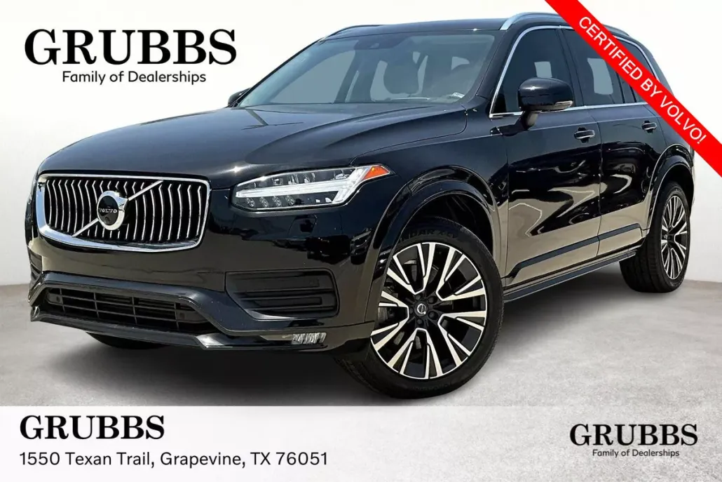 2022 Volvo XC90 Momentum photo 1