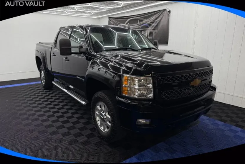 2014 Chevrolet Silverado 2500HD LT photo 1