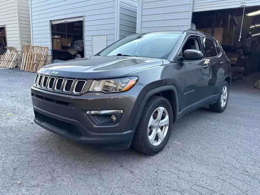 2019 Jeep Compass Latitude photo 1