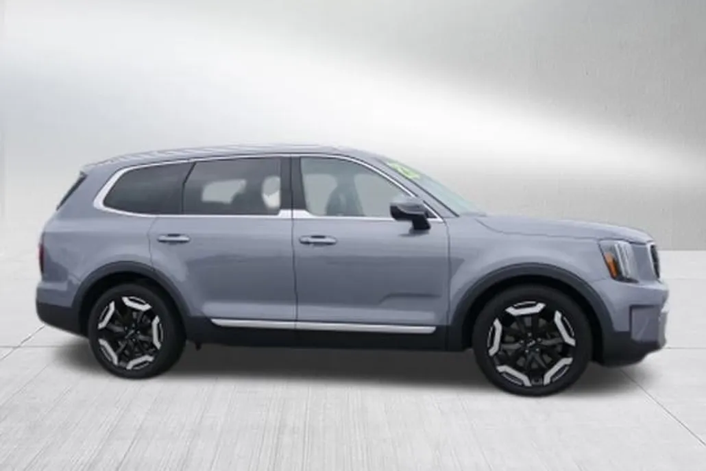 2023 Kia Telluride EX photo 1