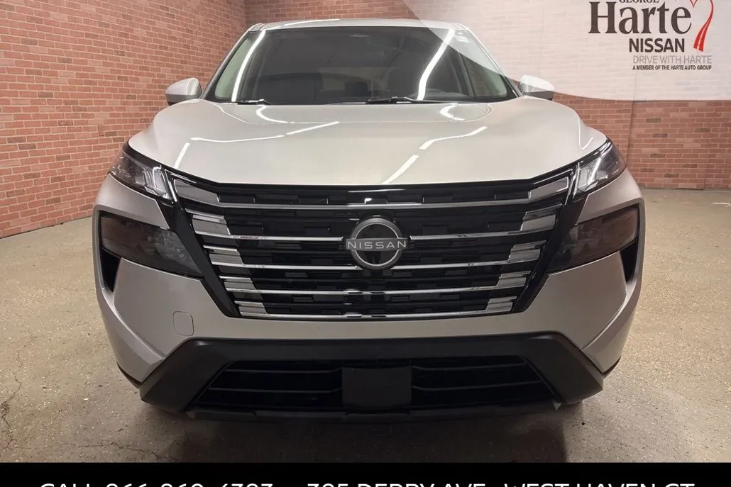 2025 Nissan Rogue SV photo 1