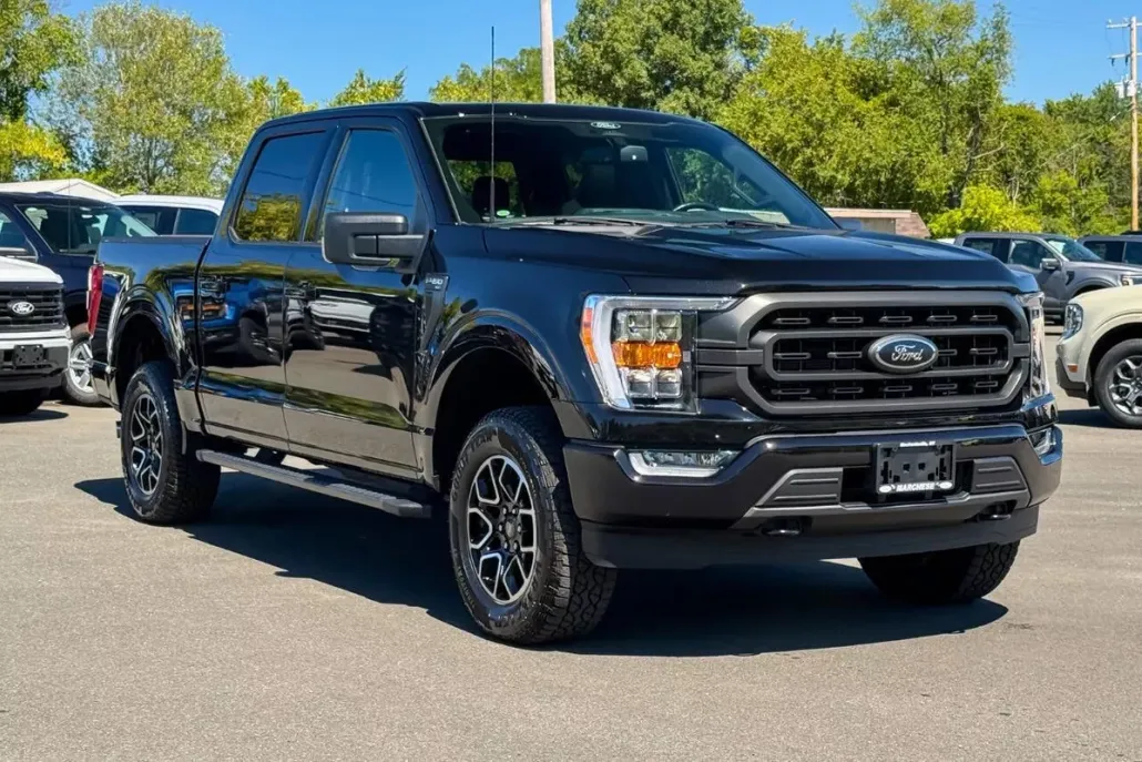 2022 Ford F-150 XLT photo 1