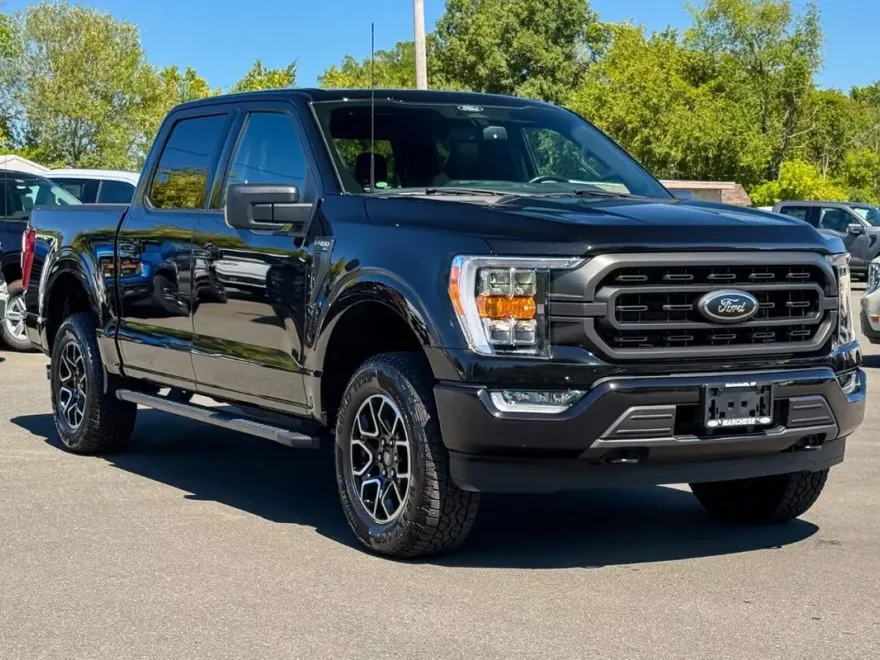 2022 Ford F-150 XLT photo 1